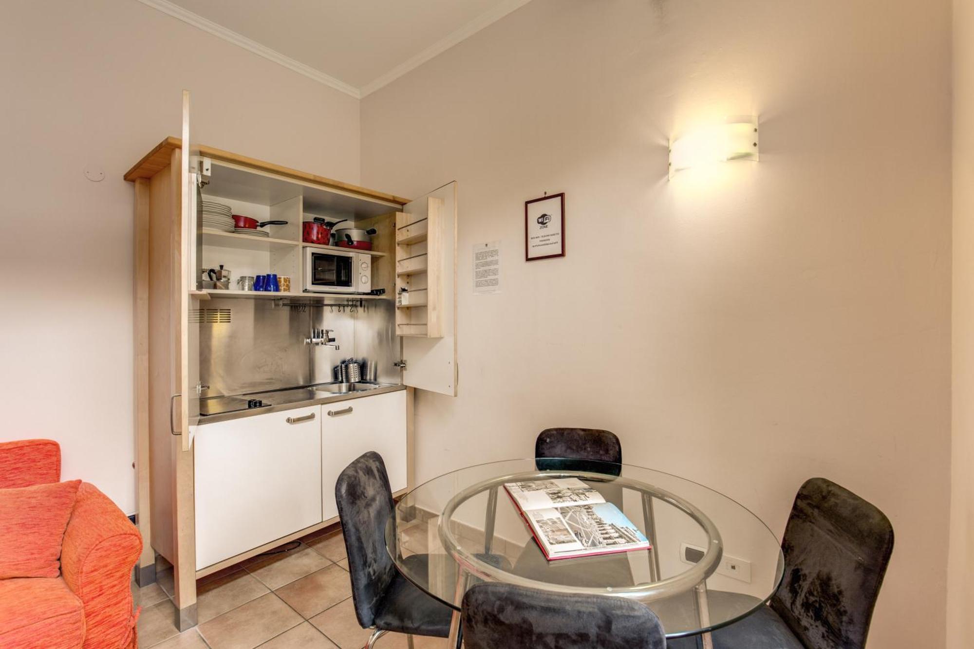 Apollo Apartments Colosseo روما الغرفة الصورة